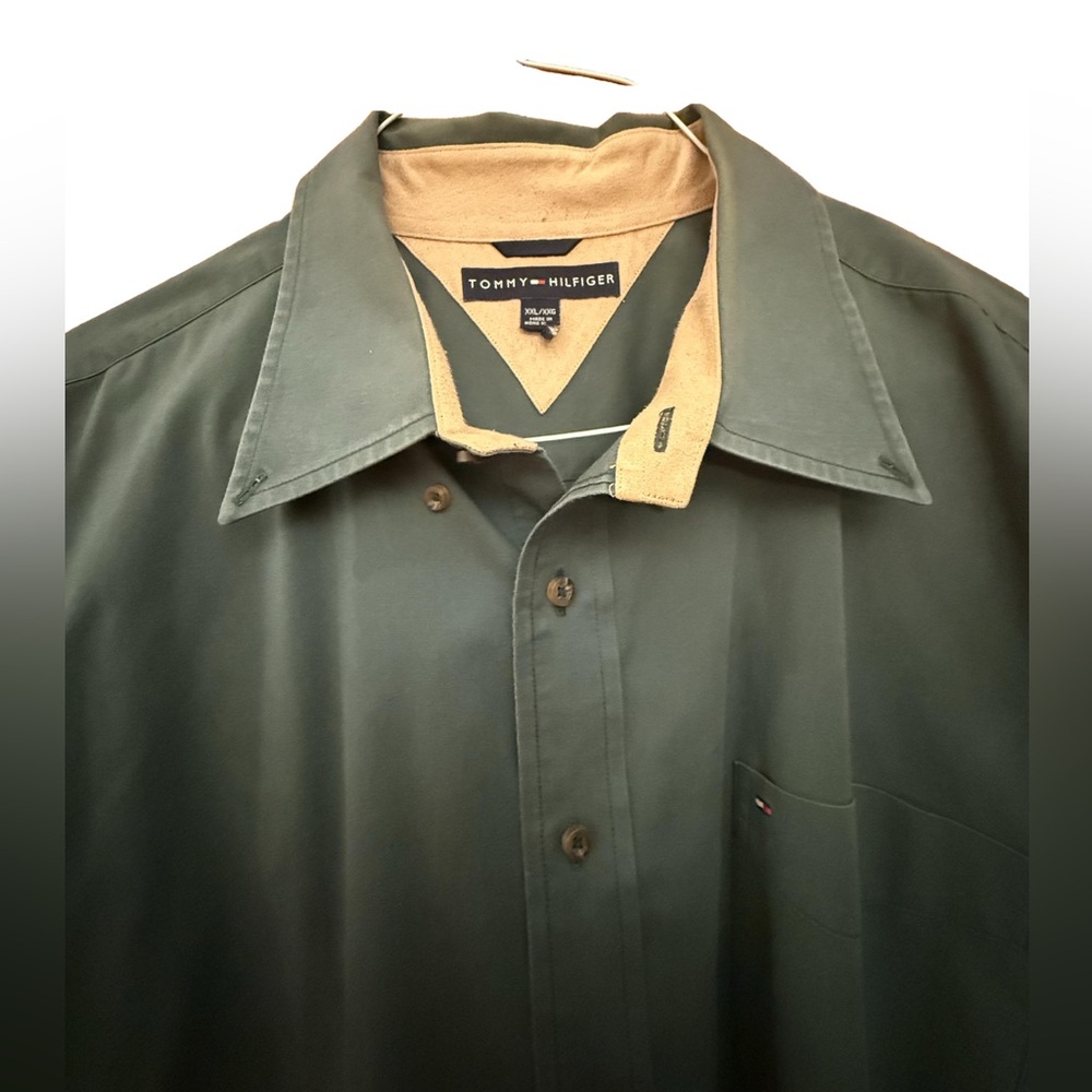 Rugged, Tommy Hilfiger button-down dress shirt. Green and brown size XXL